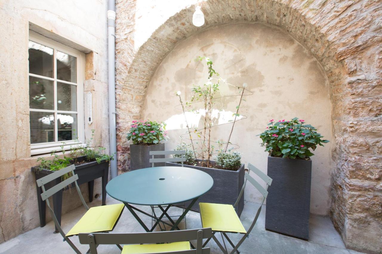 L'Aubertine - Appartement Hypercentre Avec Terrasse Beaune  Bagian luar foto