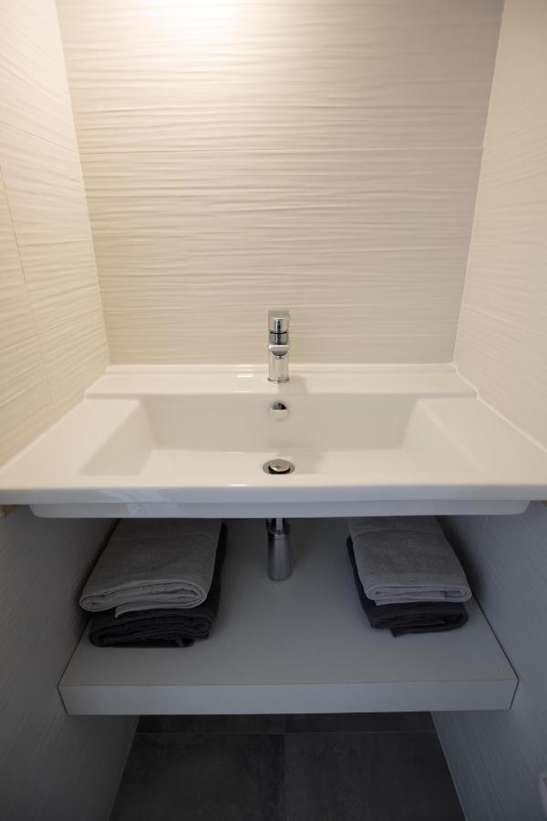 L'Aubertine - Appartement Hypercentre Avec Terrasse Beaune  Bagian luar foto